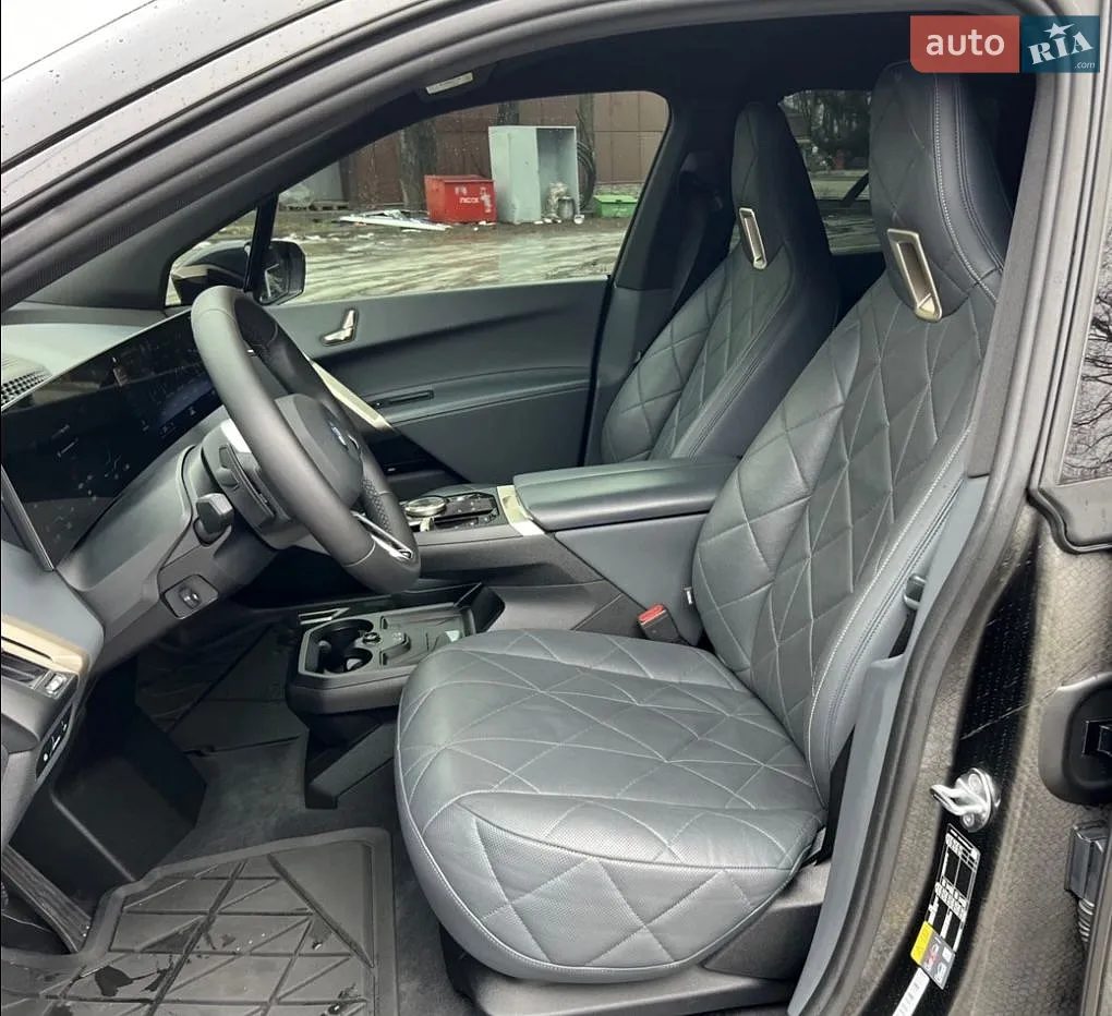 BMW iX xDrive40 M-Sport — 7