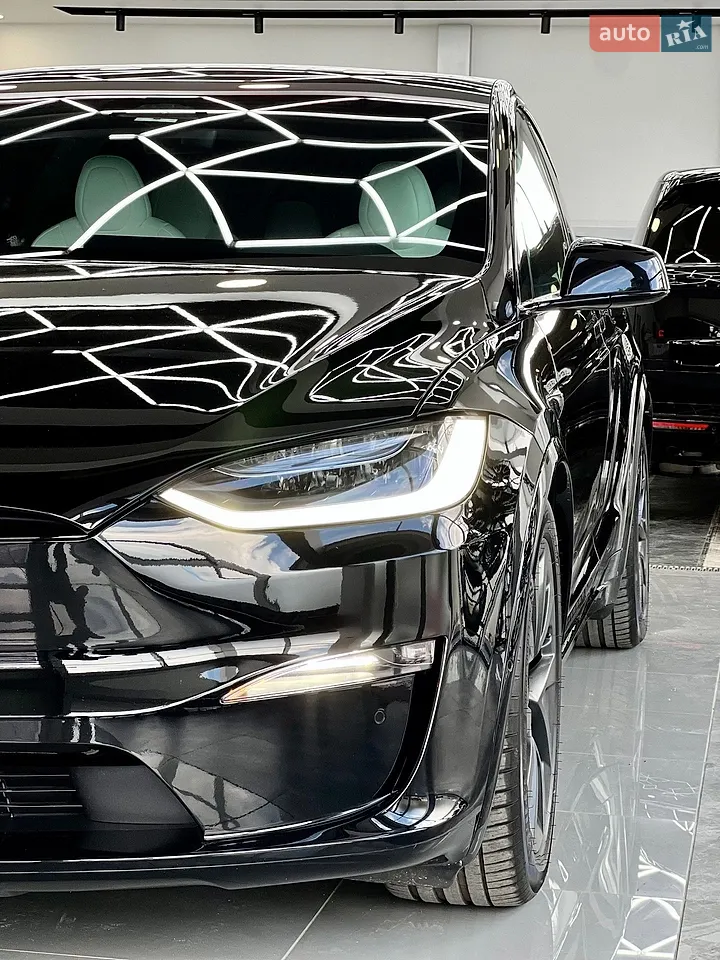 Tesla Model X, 2022 — 12
